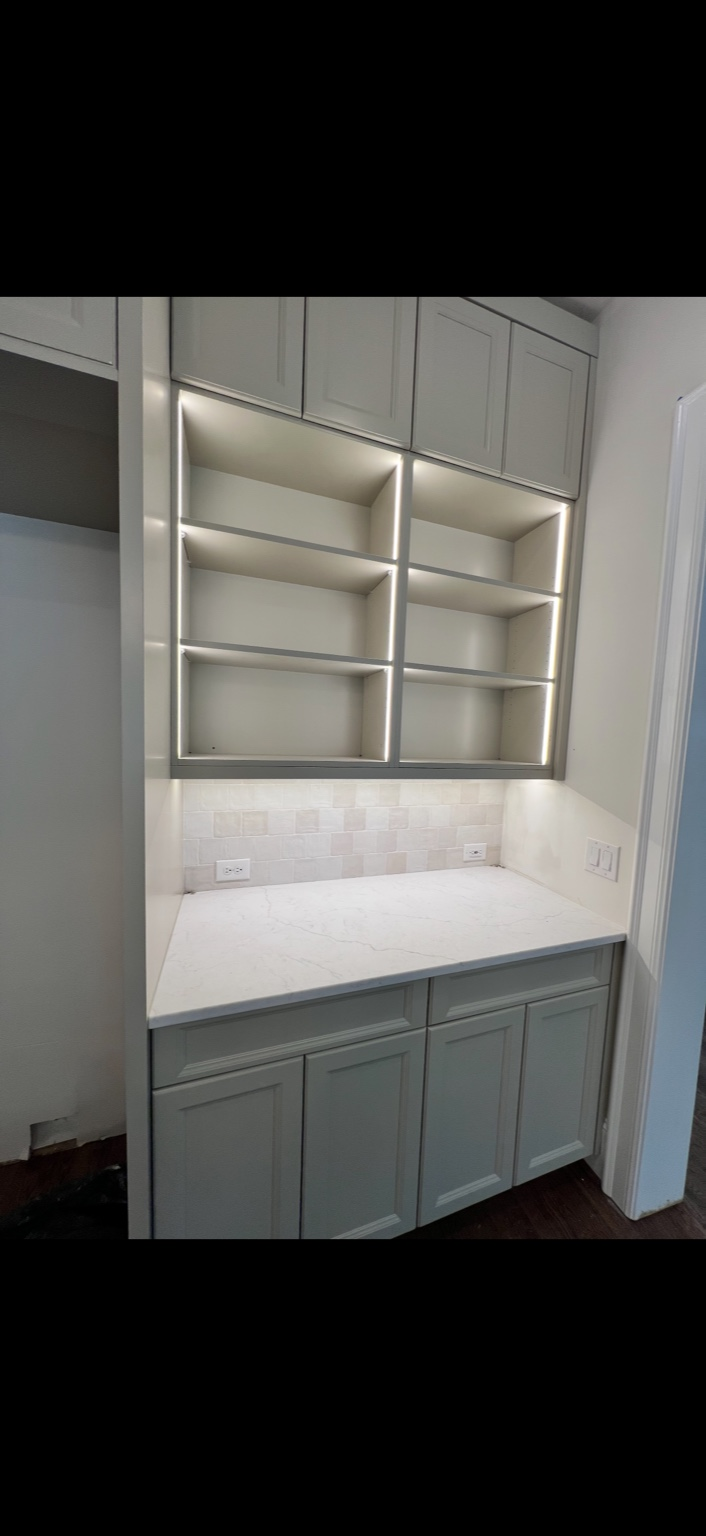 Built-ins with integrated lighting